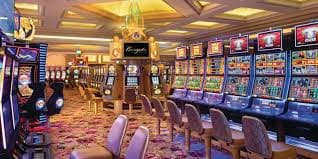 Permainan Lightning Dice dengan dealer langsung di platform pawang toto